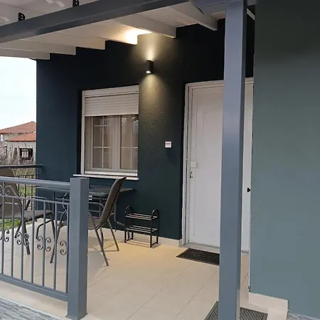 Tatil Evi Mountain View Polikarpi